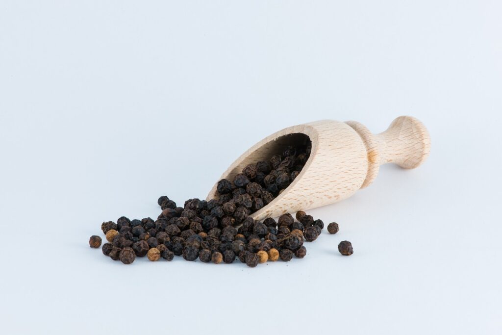 pepper, peppercorns, spices-3914936.jpg